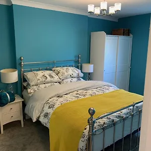 Stylish 2 Bed Penthouse In Trendy Pontcanna Apartment Cardiff