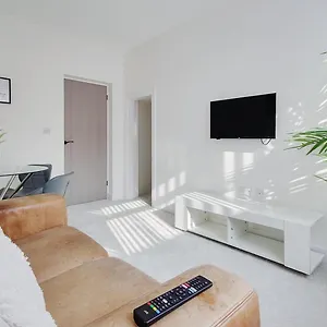 1 Castle Lane Apartment Bournemouth